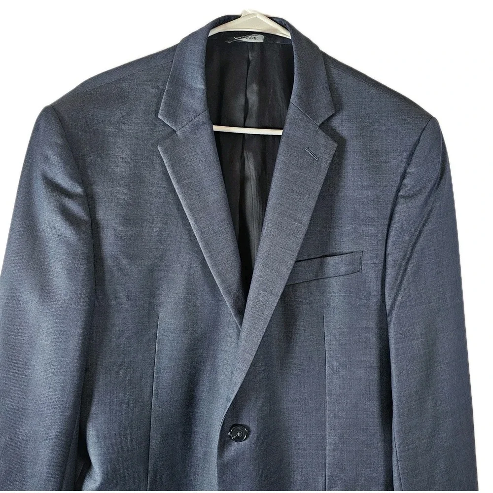 Jos. A Bank Traveler's Collection Slim Fit Navy‎ Blazer 10% Wool 43R (40R) EUC